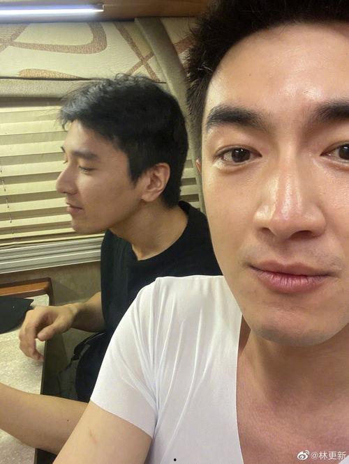 林更新为什么吃瓜,林更新吃瓜背后的娱乐圈真相揭秘